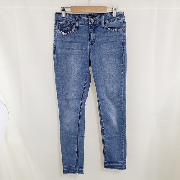 Kenneth Cole Jess celestial embroidered skinny jeans size 2 - Picture 2 of 8